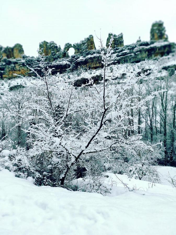 La Milana, Orbaneja Del Castillo Exteriör bild