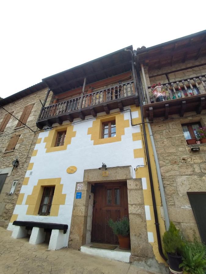 La Milana, Orbaneja Del Castillo Exteriör bild