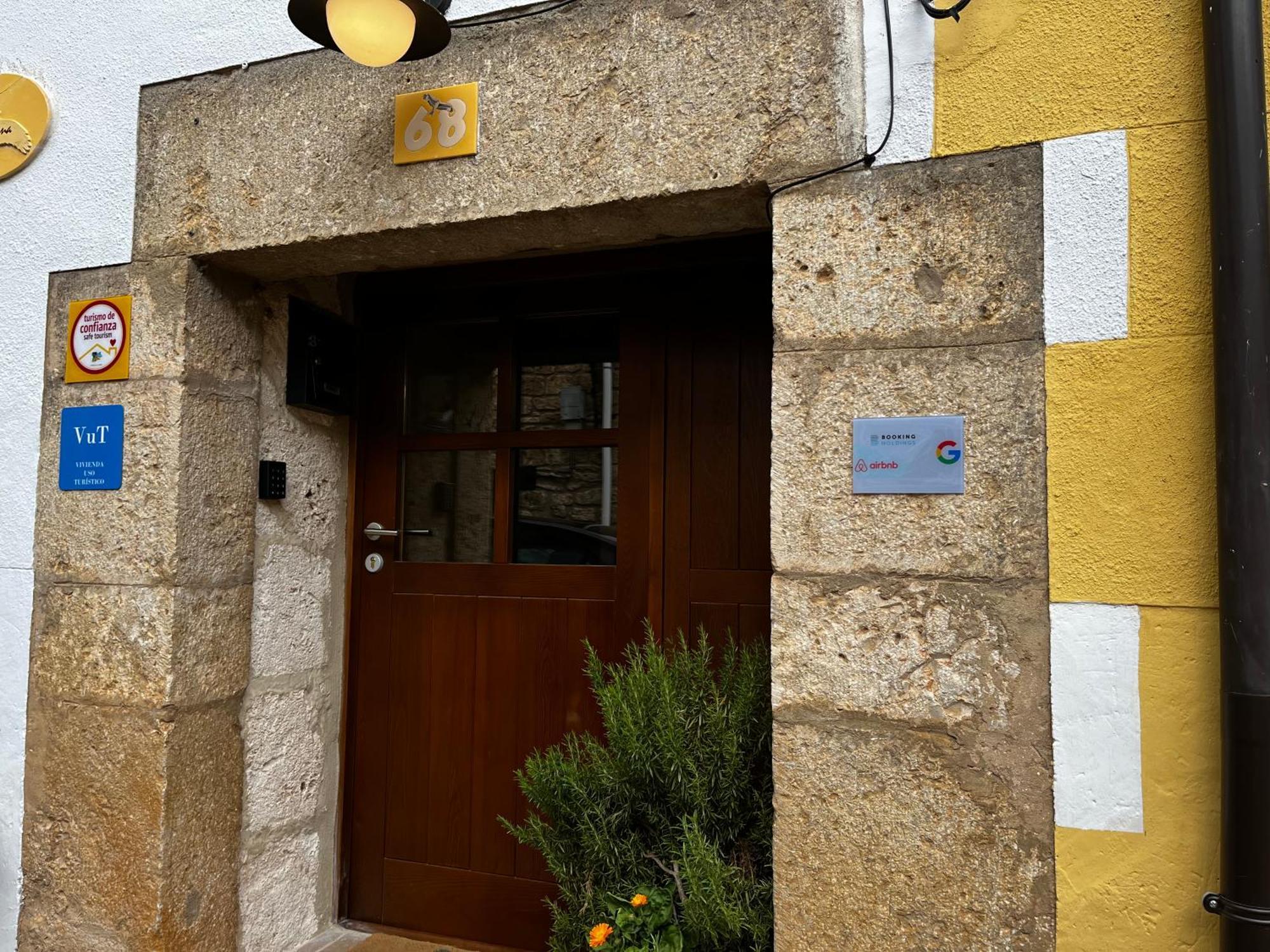 La Milana, Orbaneja Del Castillo Exteriör bild